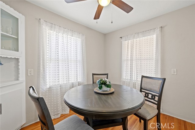 2702 Worthington Avenue, Bakersfield CA: https://media.crmls.org/medias/066f8ba4-b521-42ba-bcf8-3eb9a0b77b22.jpg