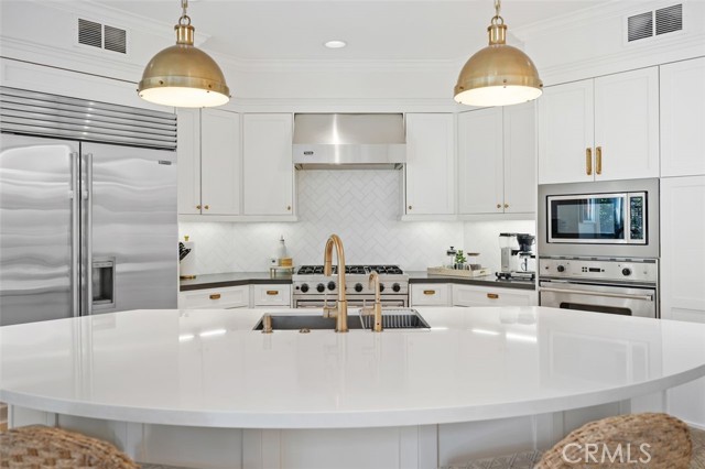 Detail Gallery Image 12 of 55 For 4 Turtle Bay Dr, Newport Beach,  CA 92660 - 5 Beds | 4 Baths