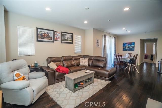 2303 Jefferson Street, Torrance CA: https://media.crmls.org/medias/067089d7-cb39-4757-a618-b99f923d2bda.jpg