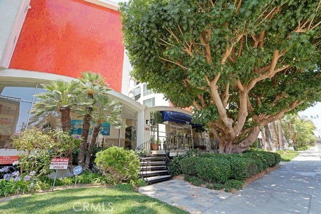 565 Esplanade, Redondo Beach, California 90277, 1 Bedroom Bedrooms, ,Residential,Sold,Esplanade,SB21248131
