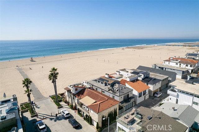 Detail Gallery Image 38 of 40 For 6804 W Oceanfront, Newport Beach,  CA 92663 - 4 Beds | 4/1 Baths