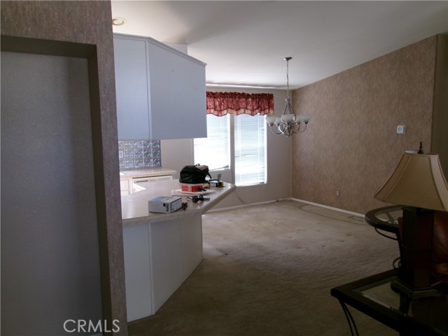 Detail Gallery Image 45 of 61 For 13983 Silver Lake Pl, Victorville,  CA 92395 - 3 Beds | 2 Baths