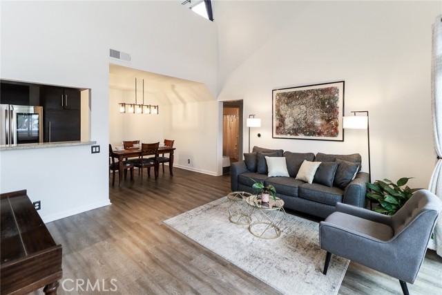 13801 Oxnard Street, 208 photo 8
