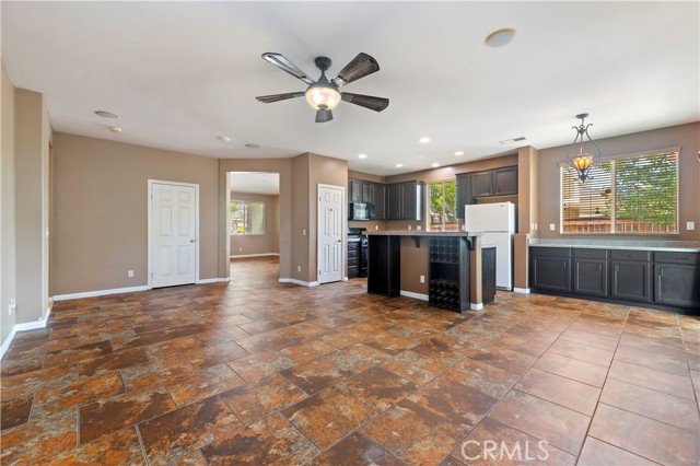 Detail Gallery Image 8 of 26 For 31139 Little Camille Way, Menifee,  CA 92584 - 5 Beds | 2 Baths