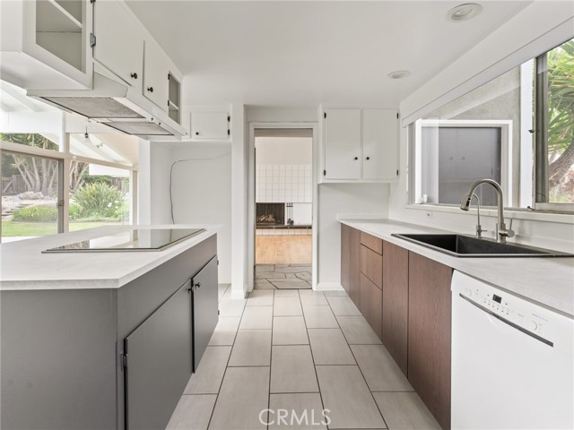 Detail Gallery Image 9 of 26 For 2640 via Anacapa, Palos Verdes Estates,  CA 90274 - 4 Beds | 2 Baths