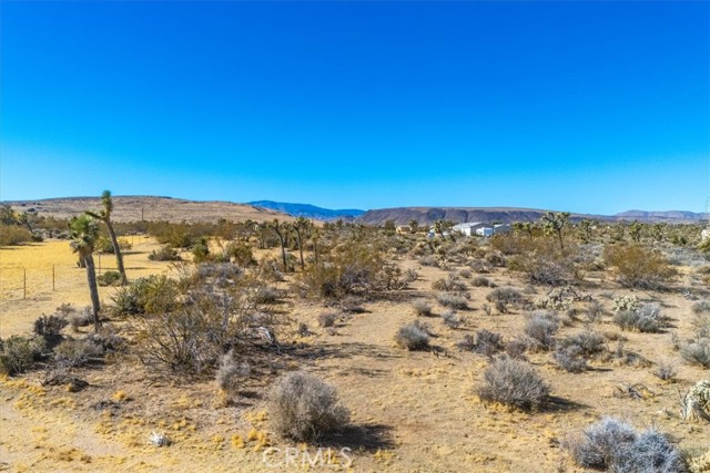 Detail Gallery Image 51 of 67 For 3820 Lucerne Vista Ave, Yucca Valley,  CA 92284 - 3 Beds | 3 Baths