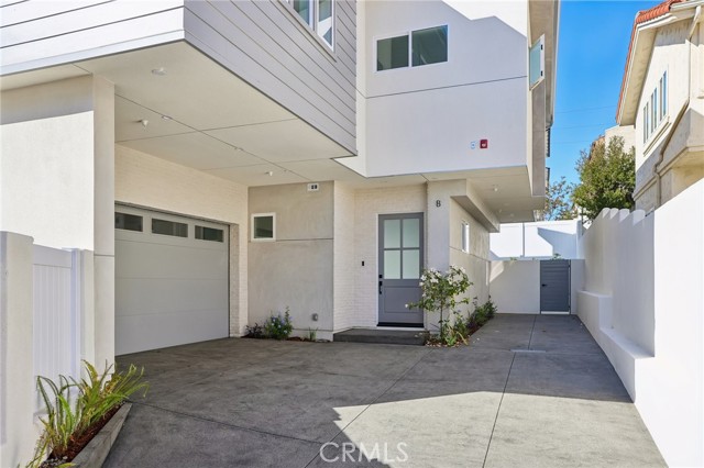 2019 Huntington Lane, B