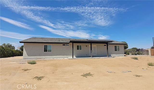 21109 Sioux Road, Apple Valley CA: https://media.crmls.org/medias/0673a3dd-eca2-47f8-ab83-8bb48448abb4.jpg