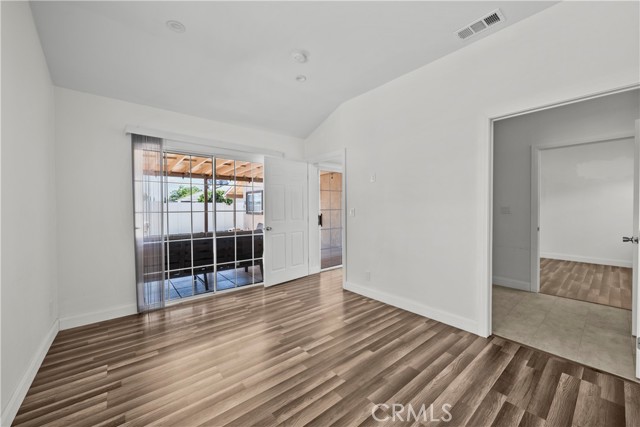 11440 Gothic Avenue, Granada Hills CA: https://media.crmls.org/medias/0673bbc3-c4d6-4d37-b537-d3d2eb8acf39.jpg