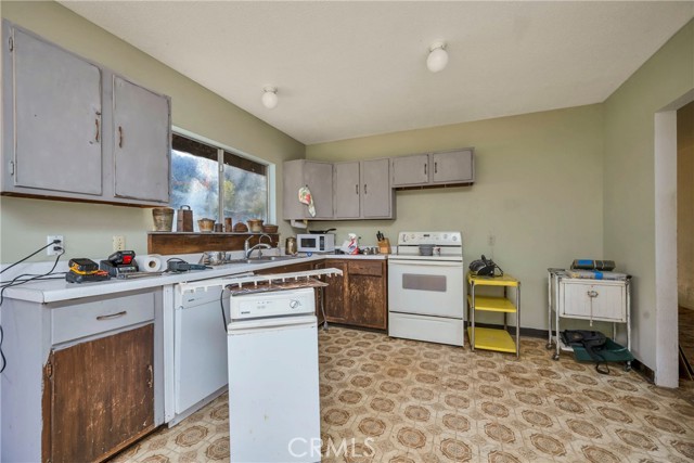 Detail Gallery Image 17 of 45 For 19665 Oat Hill Rd, Middletown,  CA 95461 - 4 Beds | 1/1 Baths