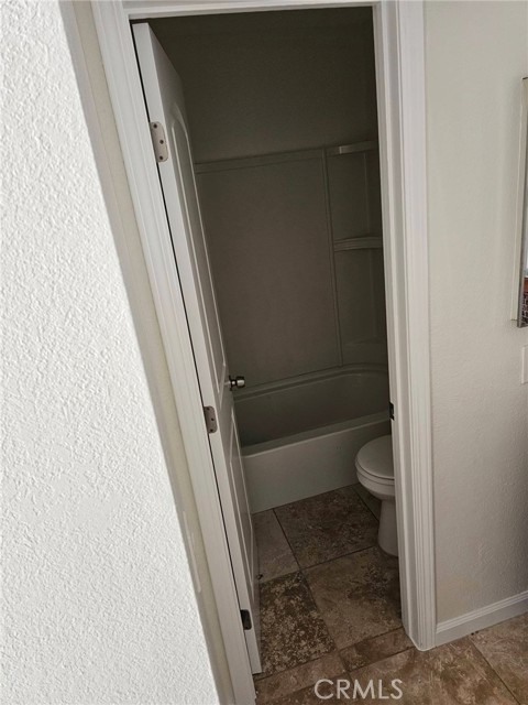 Detail Gallery Image 10 of 17 For 2871 S Fairview St #D,  Santa Ana,  CA 92704 - 2 Beds | 2 Baths