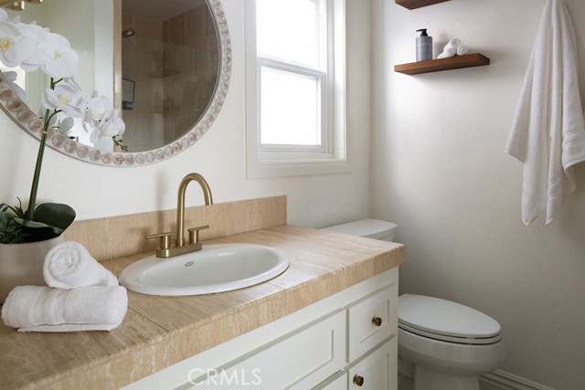 705 Marigold Avenue, Corona del Mar CA: https://media.crmls.org/medias/06753a71-563e-4ded-95af-723c7d523f55.jpg