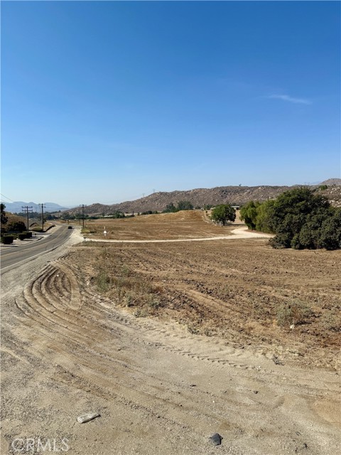 25 Juniper flats road, Nuevo CA: https://media.crmls.org/medias/06754bbe-5adc-4210-9a4f-6f61bdee30f7.jpg