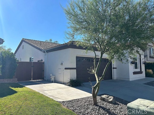 Detail Gallery Image 2 of 29 For 30957 Mashie Way, Temecula,  CA 92591 - 3 Beds | 2 Baths