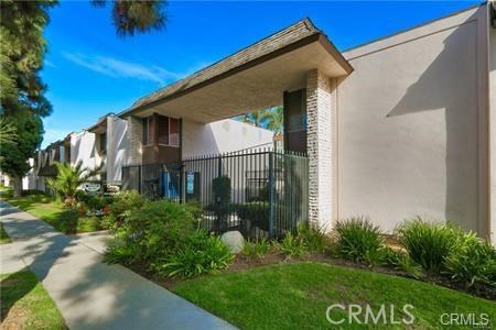 5500 Ackerfield Ave #405, Long Beach, CA 90805