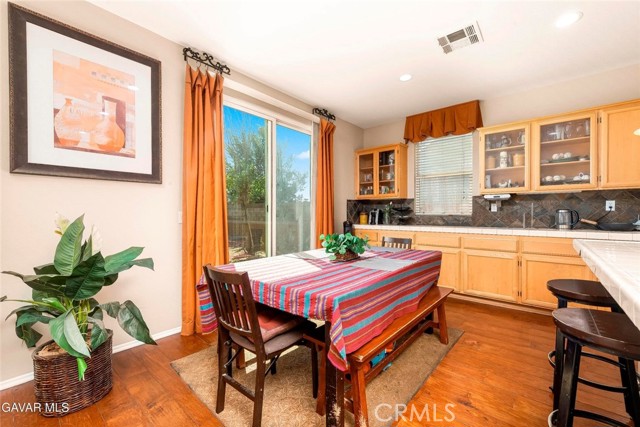 Detail Gallery Image 11 of 28 For 2158 Cypress, Lancaster,  CA 93535 - 4 Beds | 3 Baths