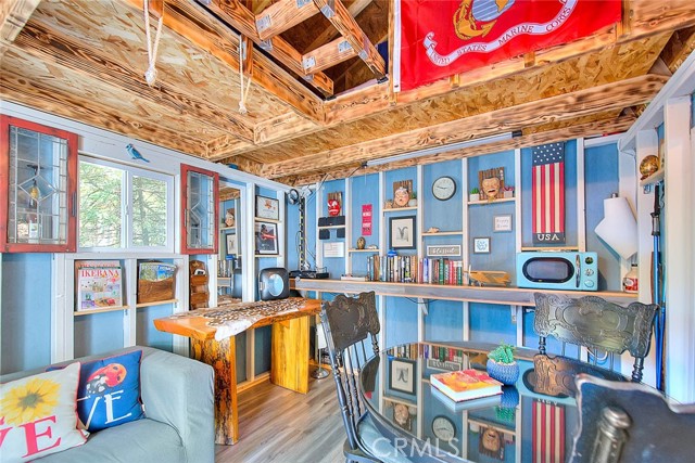 27048 State Highway 189, Blue Jay CA: https://media.crmls.org/medias/067677e2-e615-416c-879a-65d1a3cf9e3e.jpg