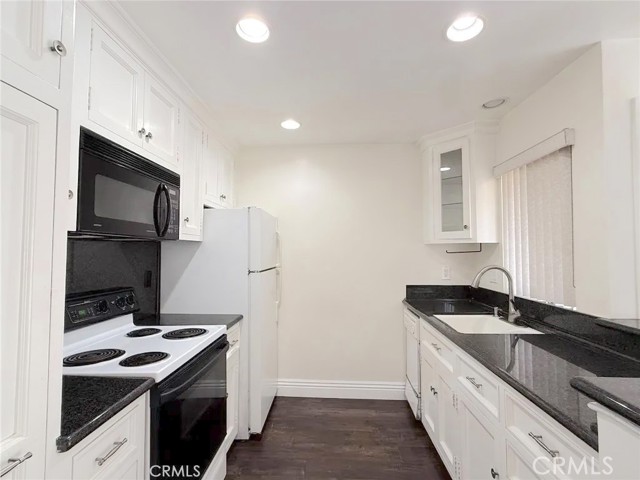 26205 La Real, Mission Viejo CA: https://media.crmls.org/medias/06769bb0-b7d4-40bb-bfea-6ce865a71b4d.jpg