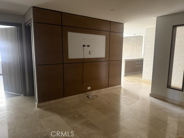 https://media.crmls.org/medias/06772559-5477-494e-98c0-bc0f726ab07e.jpg?preset=X-Large