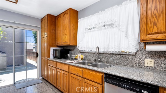 2116 Marine Avenue, Gardena CA: https://media.crmls.org/medias/06776fa1-d32c-4d73-8e26-bb808a9df2e1.jpg