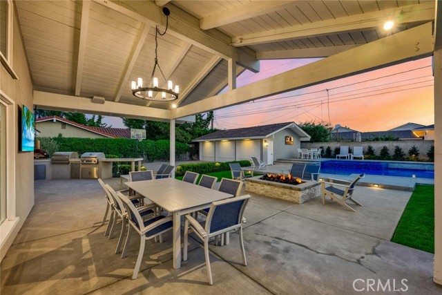 Detail Gallery Image 28 of 35 For 1016 Castlegate Ln, North Tustin,  CA 92705 - 5 Beds | 3/1 Baths