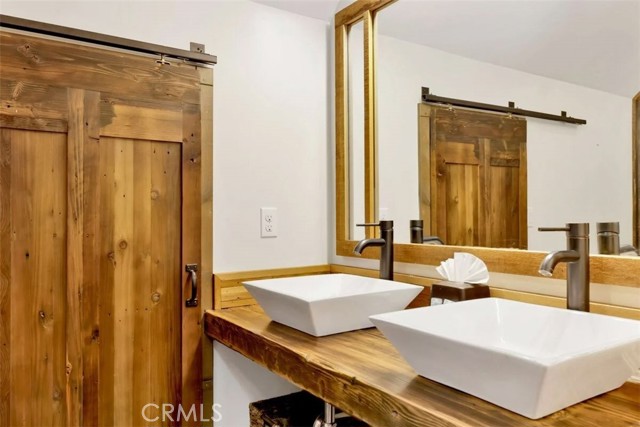 Detail Gallery Image 17 of 32 For 40221 Esterly Ln, Big Bear Lake,  CA 92315 - 3 Beds | 2/1 Baths