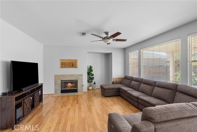 Detail Gallery Image 13 of 39 For 14905 Ansley Ct, Moreno Valley,  CA 92555 - 5 Beds | 3 Baths