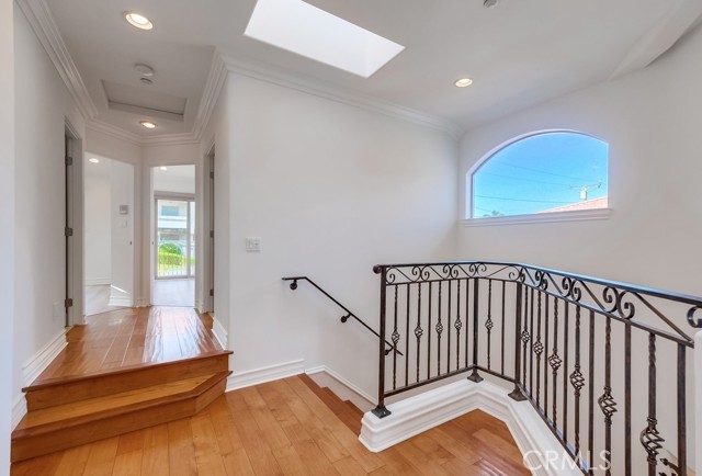 Detail Gallery Image 46 of 71 For 1902 Marshallfield Ln a,  Redondo Beach,  CA 90278 - 4 Beds | 3/1 Baths