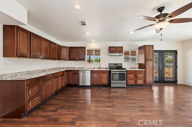 Detail Gallery Image 25 of 36 For 9567 51st St, Jurupa Valley,  CA 92509 - 6 Beds | 4 Baths