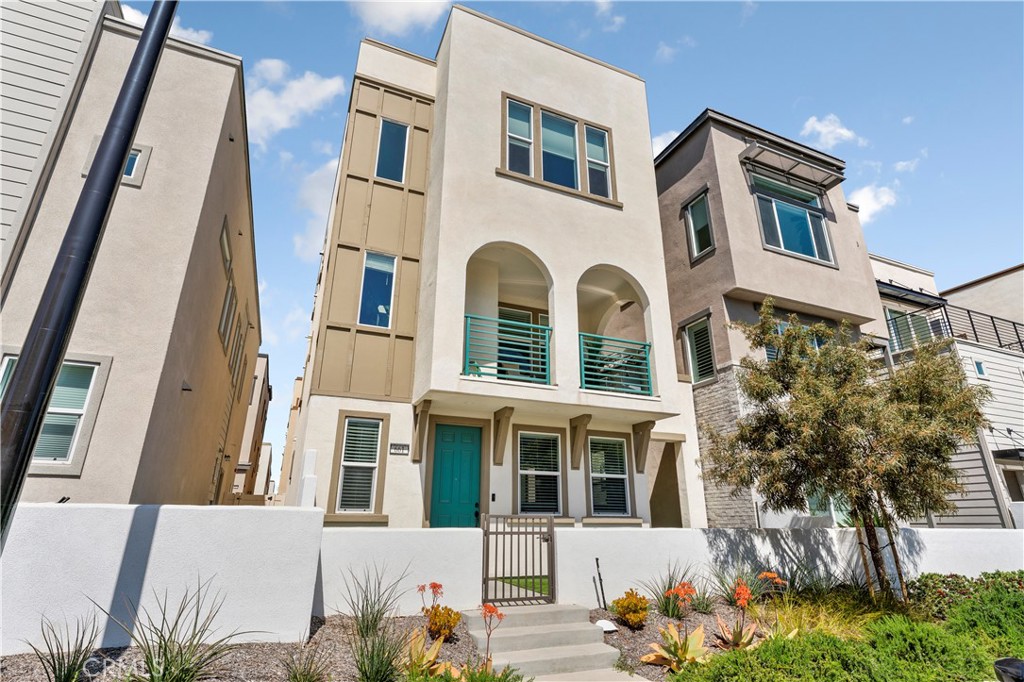 661 Daniel Freeman Circle, Inglewood, CA 90301