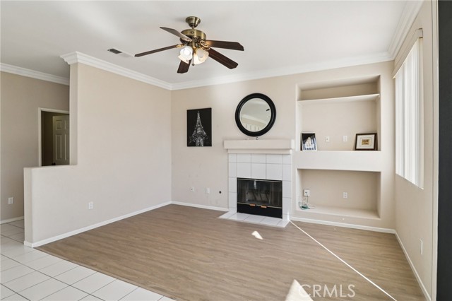 Detail Gallery Image 12 of 47 For 5667 Dartmoor Cir, Oceanside,  CA 92057 - 4 Beds | 3 Baths