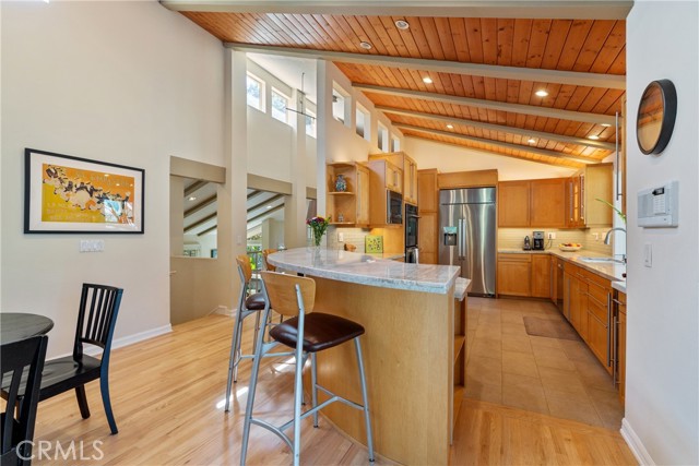 2213 Valley Drive, Manhattan Beach, California 90266, 4 Bedrooms Bedrooms, ,3 BathroomsBathrooms,Residential,Sold,Valley,SB22167937