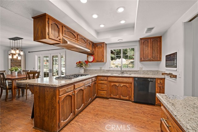 Detail Gallery Image 7 of 57 For 39804 Pine Bench, Yucaipa,  CA 92399 - 4 Beds | 3 Baths