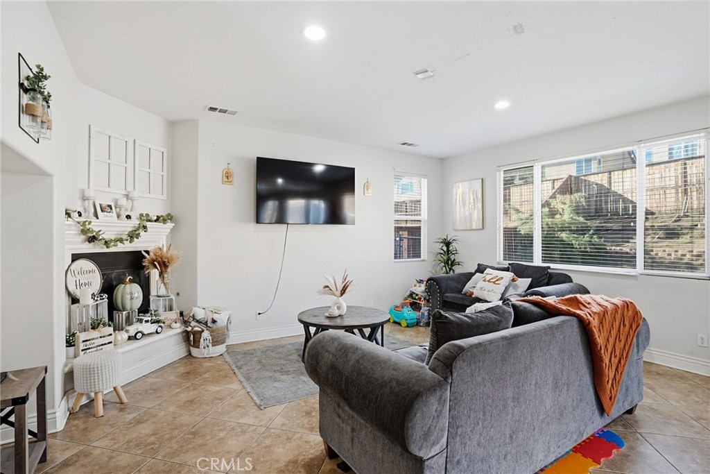 MLS #IV25267694 image #11