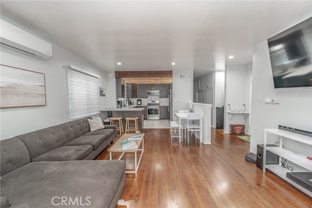 Detail Gallery Image 8 of 38 For 325 Cedar, Long Beach,  CA 90802 - 2 Beds | 1 Baths