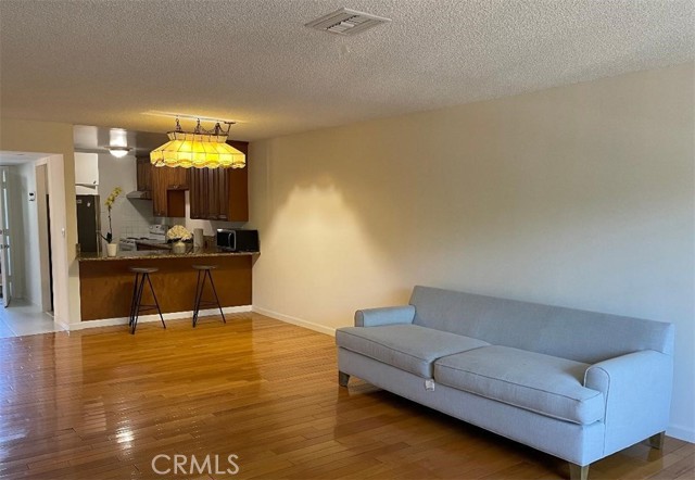 Detail Gallery Image 9 of 20 For 1126 Fairview Ave #209,  Arcadia,  CA 91007 - 3 Beds | 2 Baths