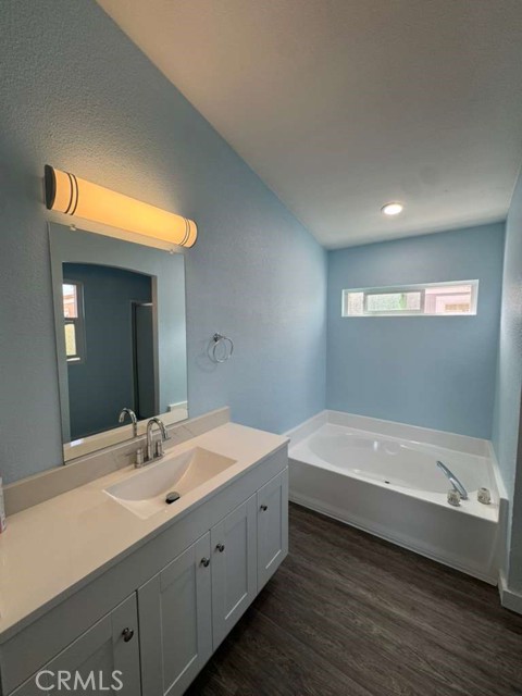 Detail Gallery Image 10 of 14 For 215 S Sullivan Ln #109,  Santa Ana,  CA 92704 - 3 Beds | 2 Baths