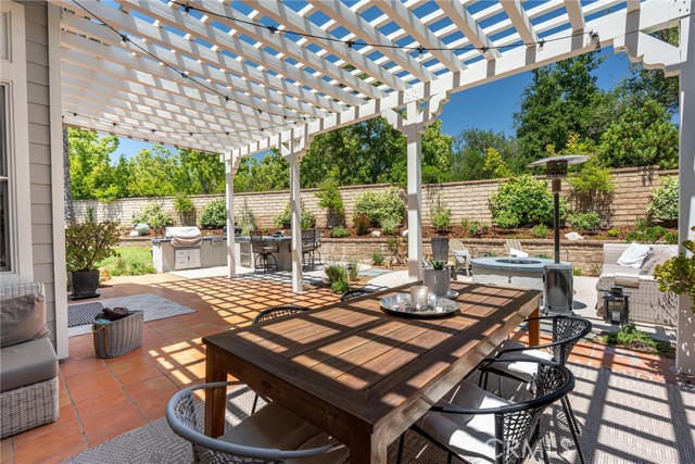 26941 Redwood Bluff Lane, Valencia CA: https://media.crmls.org/medias/067fe89e-742d-4c98-9724-51ff49e9949c.jpg