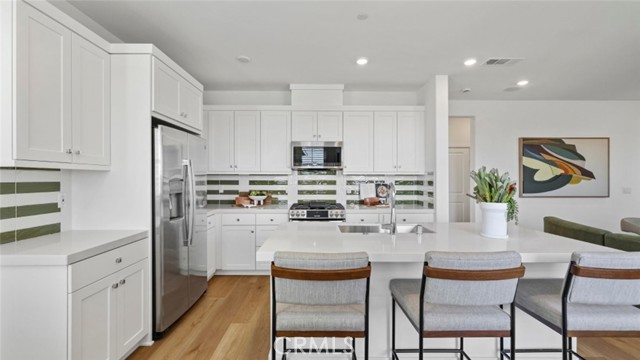 Front Image Thumbnail for CROC25241895