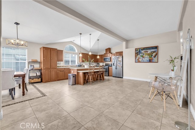 Detail Gallery Image 8 of 39 For 4901 Green River Rd #102,  Corona,  CA 92878 - 4 Beds | 2 Baths