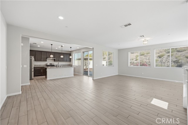 Detail Gallery Image 4 of 42 For 24526 Snapdragon Way, Lake Elsinore,  CA 92532 - 4 Beds | 3 Baths