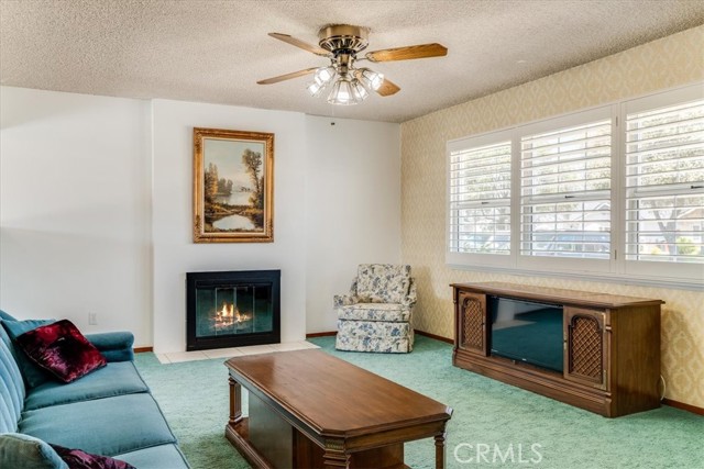 516 E Creston Street, Santa Maria CA: https://media.crmls.org/medias/068116e4-5a4a-4562-bdbb-691c3d0cda68.jpg