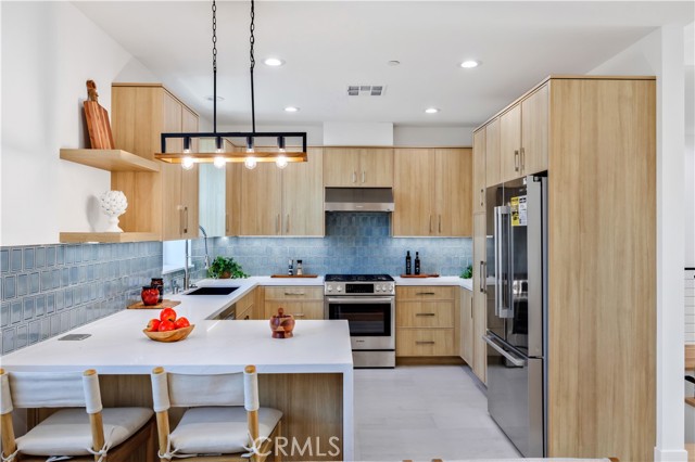 2420 Ives Lane, Redondo Beach, California 90278, 4 Bedrooms Bedrooms, ,3 BathroomsBathrooms,Residential,For Sale,Ives,SB25133825