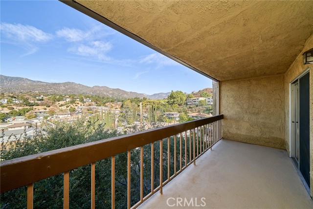 Detail Gallery Image 27 of 45 For 3481 Stancrest Dr #302,  Glendale,  CA 91208 - 3 Beds | 2 Baths