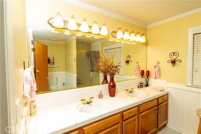 1029 Penny Street, Chowchilla CA: https://media.crmls.org/medias/068231af-b95d-4102-a811-6c978f1891d9.jpg