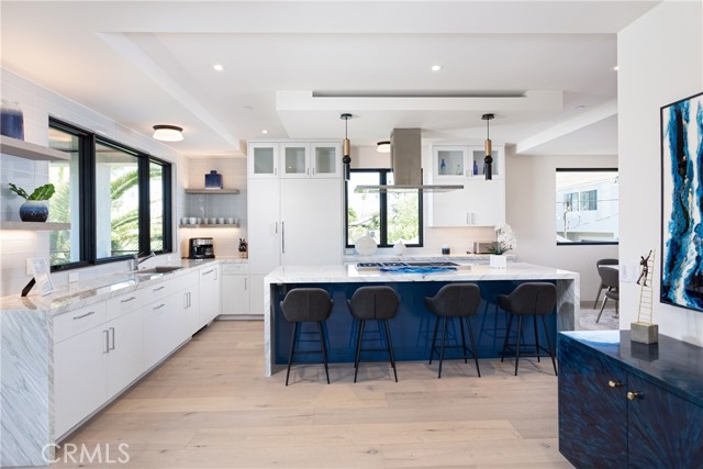 Detail Gallery Image 10 of 30 For 356 Dahlia Place, Corona Del Mar,  CA 92625 - 3 Beds | 3/2 Baths