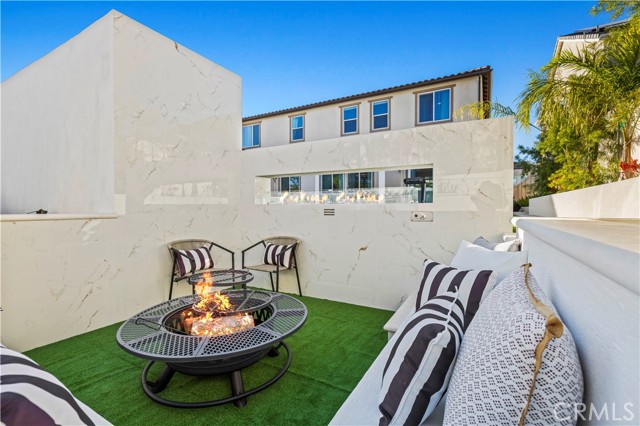 Detail Gallery Image 18 of 57 For 28618 Bloom, Saugus,  CA 91350 - 5 Beds | 4/1 Baths