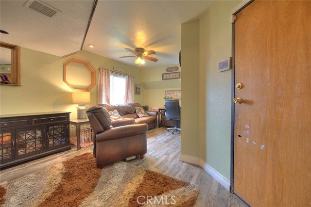 Detail Gallery Image 20 of 28 For 29073 Forest View, Lake Elsinore,  CA 92530 - 3 Beds | 2/1 Baths