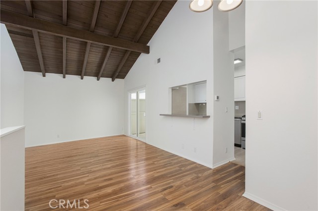 Detail Gallery Image 1 of 1 For 2960 S Greenville St #E,  Santa Ana,  CA 92704 - 3 Beds | 2 Baths