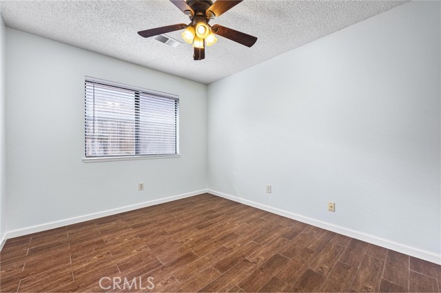 Detail Gallery Image 32 of 43 For 813 Orangewood, Bakersfield,  CA 93306 - 3 Beds | 2 Baths